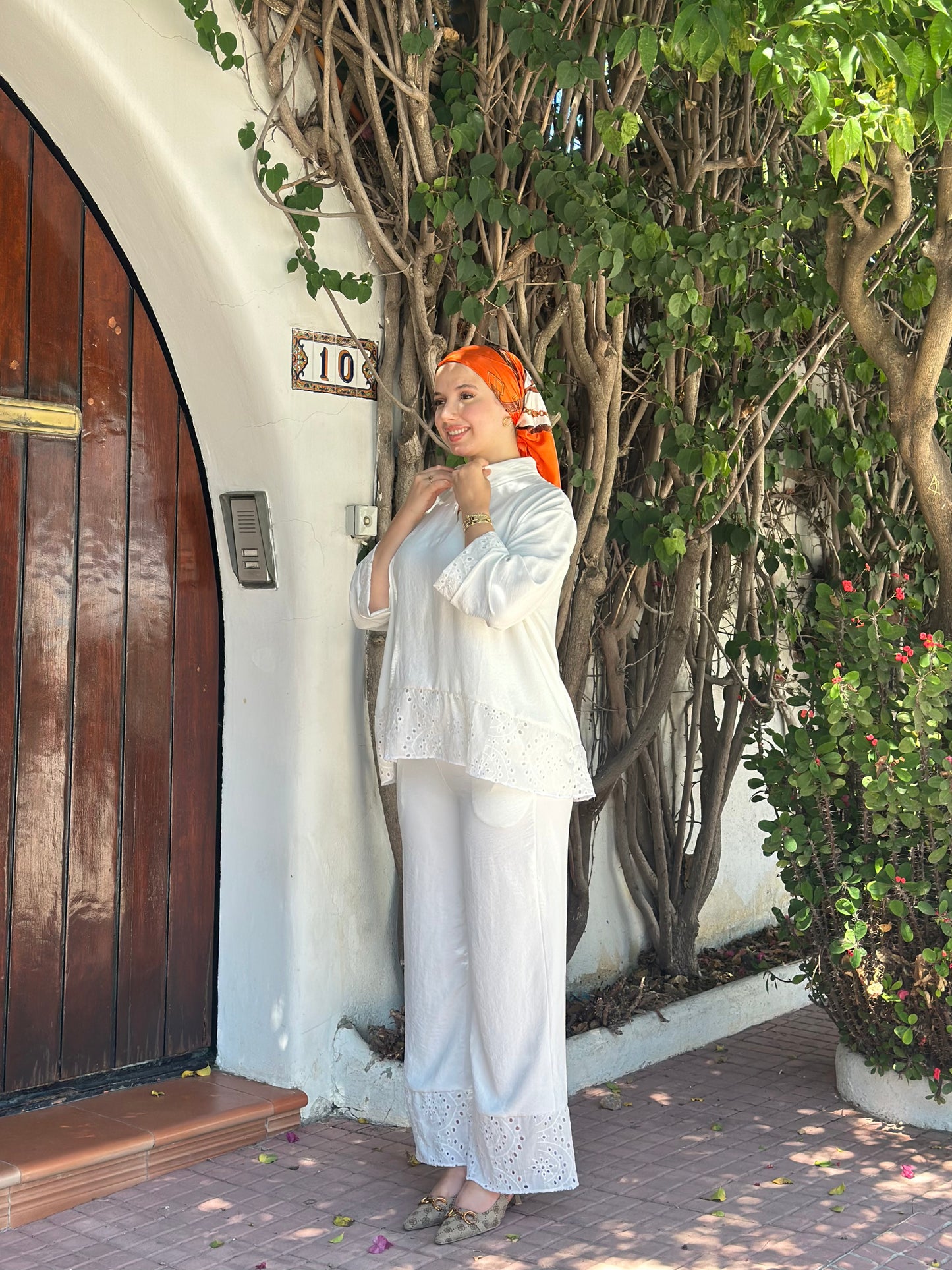 ensemble brodé blanc
