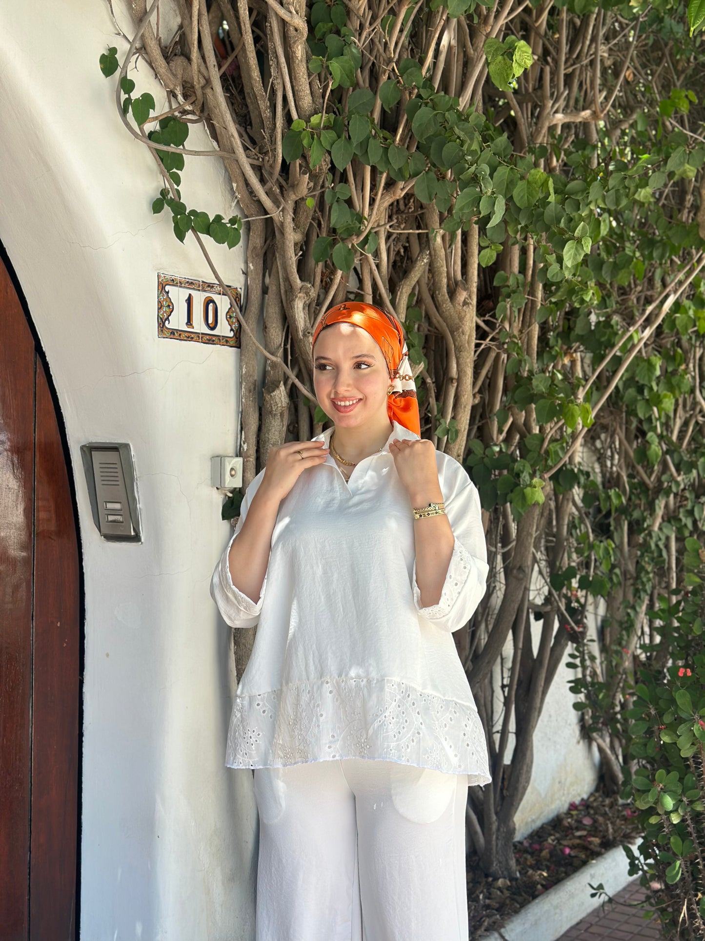 ensemble brodé blanc