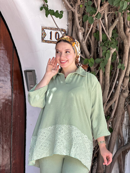 ensemble brodé vert