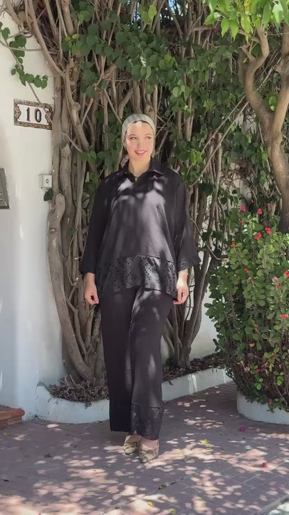 ensemble brodé noir